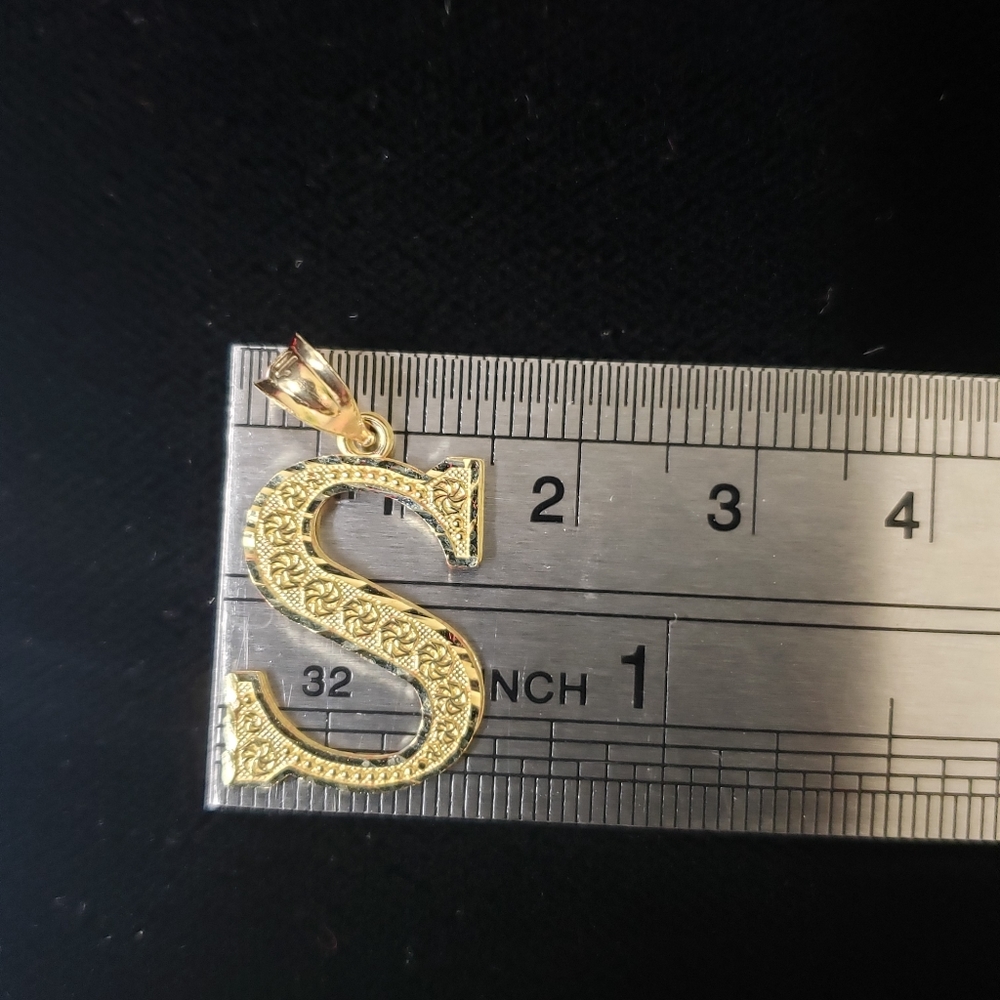 10kt Gold Letter S Pendant - Picture 5 of 11